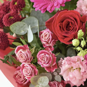 Valentines Classic Gift Box - Image 4