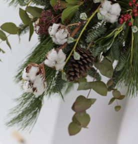 Classic Christmas Door Decoration - Image 3