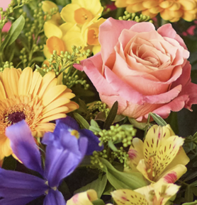 Bright Spring Bouquet - Image 5