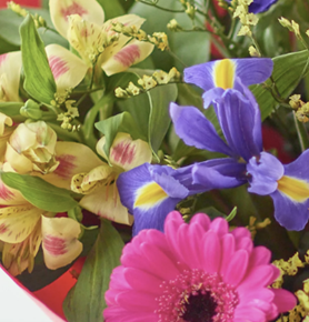 Bright Spring Bouquet - Image 3