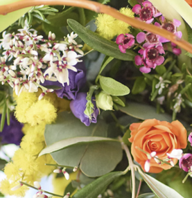 Vibrant Spring Wreath - Image 4